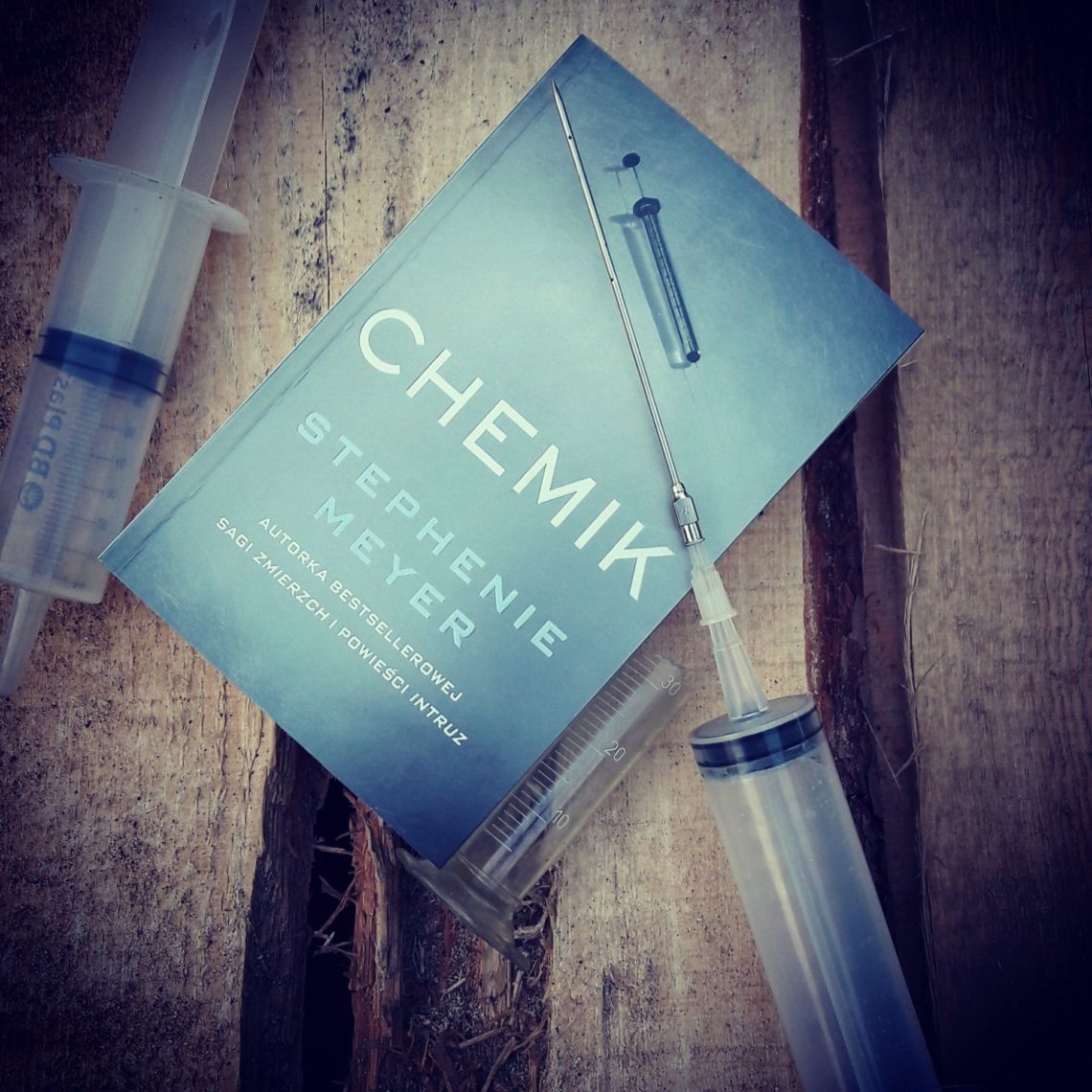 "Chemik" - Stephenie Meyer